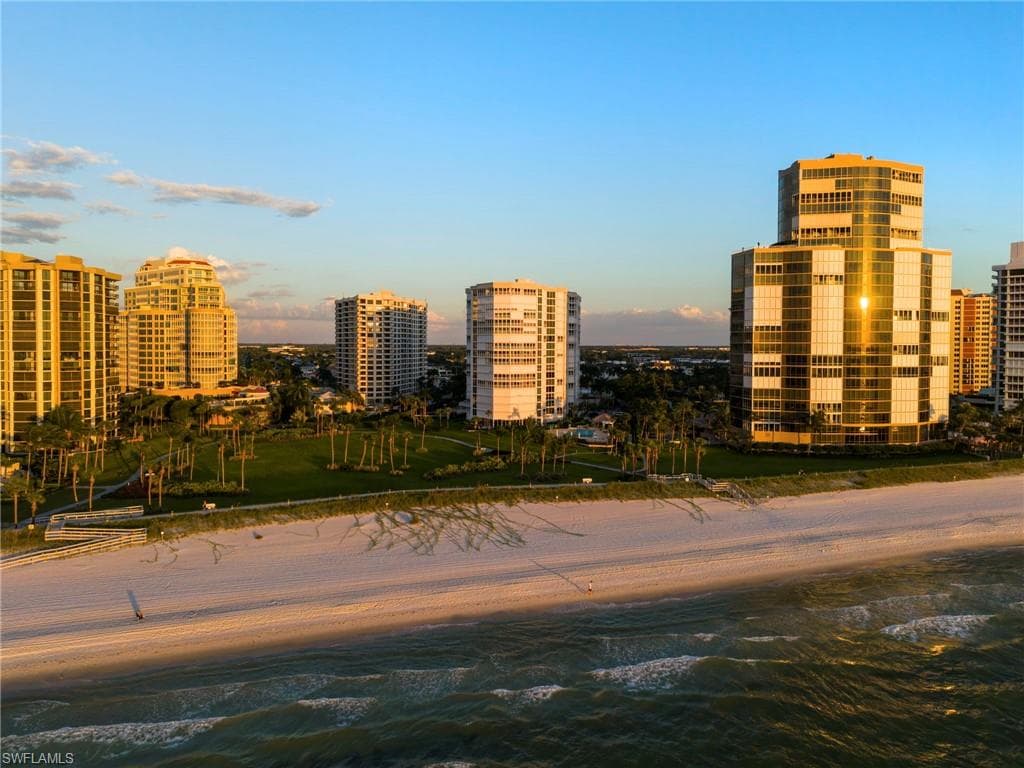 4401 Gulf Shore BLVD N 1606-44