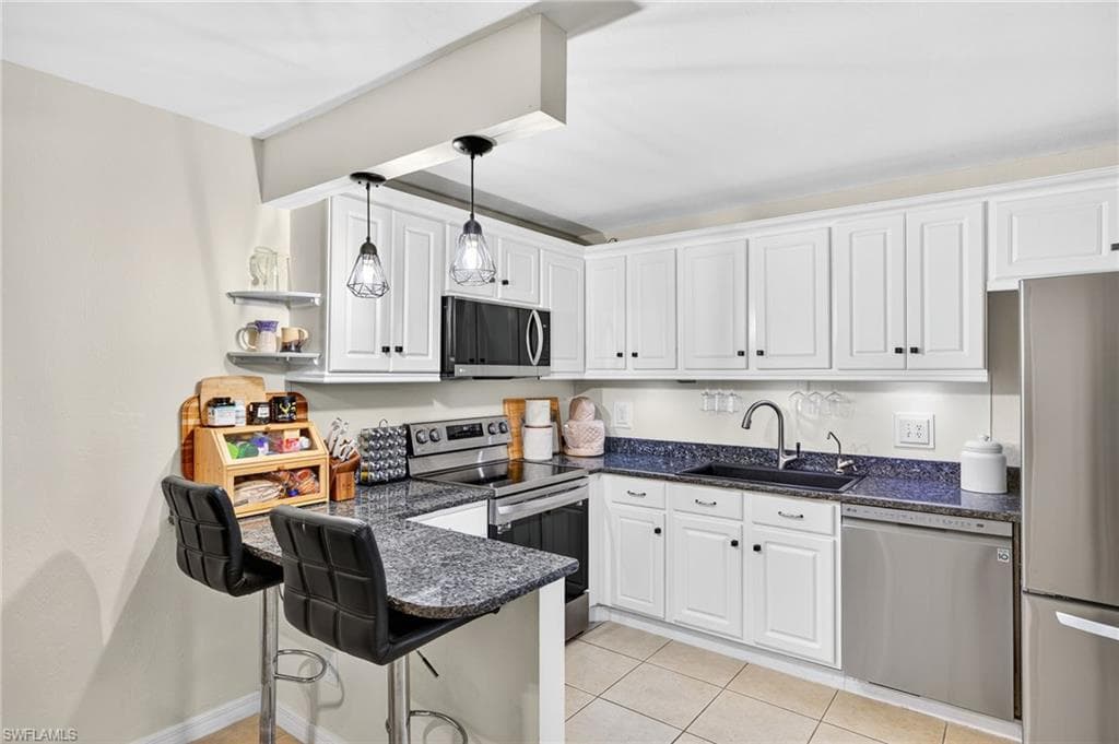 1544 Park Meadows DR 4-9