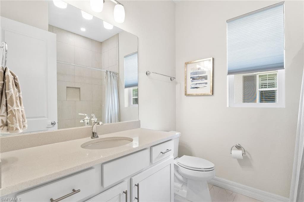 238 Indies DR E 201-16