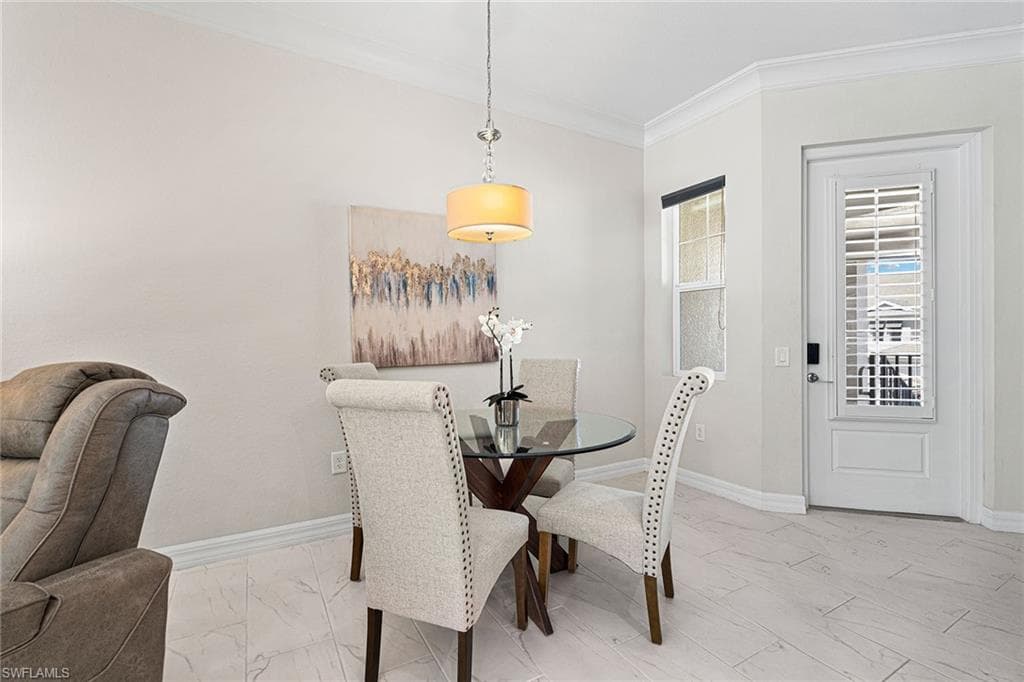 238 Indies DR E 201-9