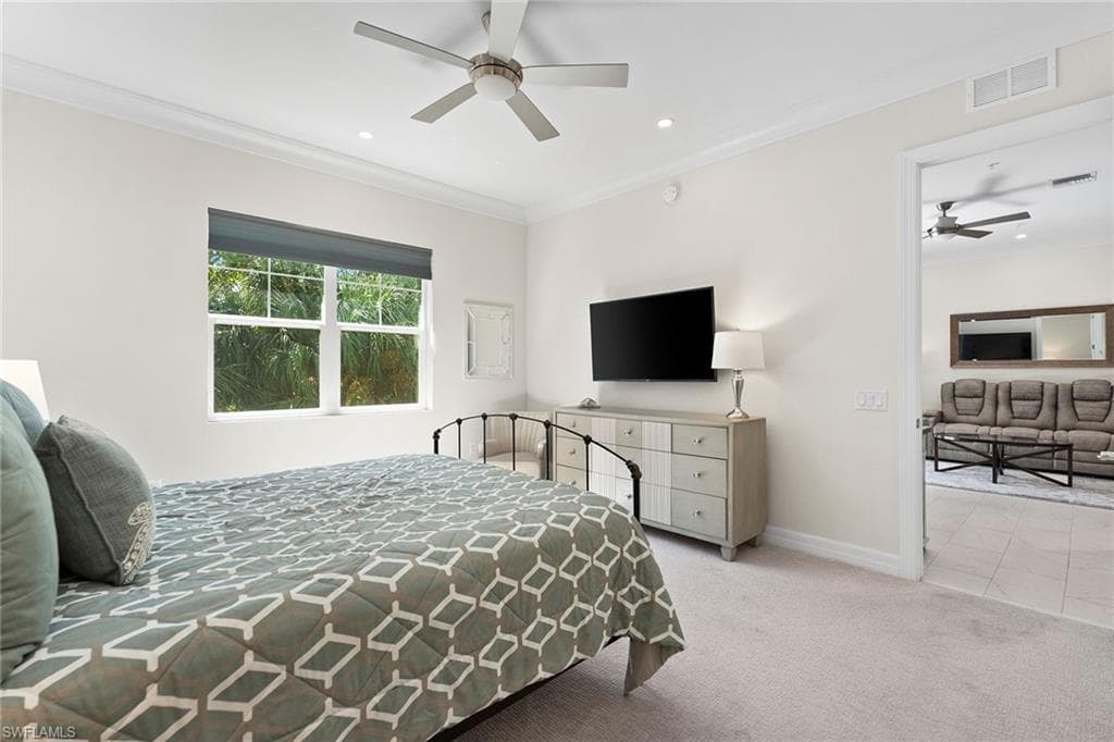 238 Indies DR E 201-11