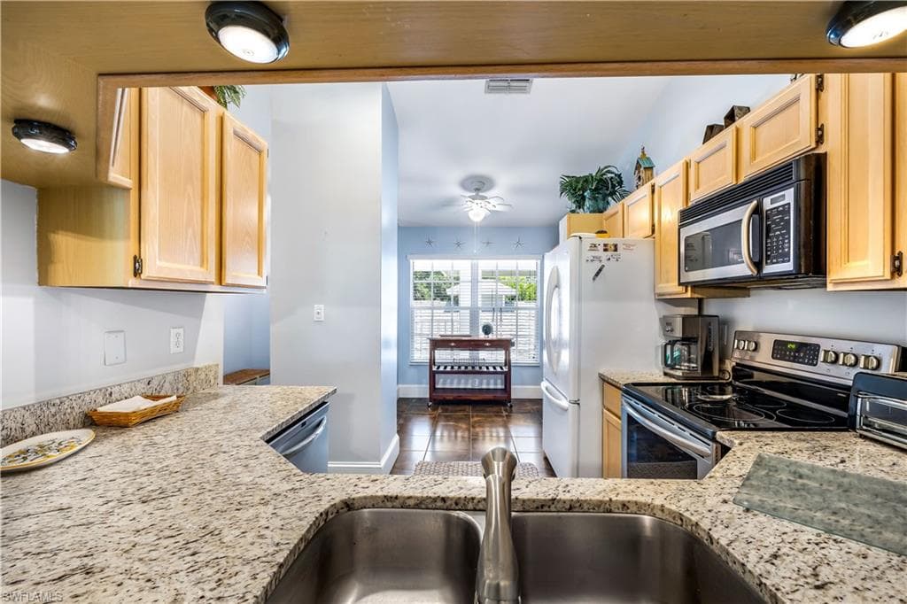 1350 Misty Pines CIR E-204-9