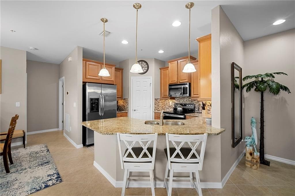 23520 Alamanda DR 202-13