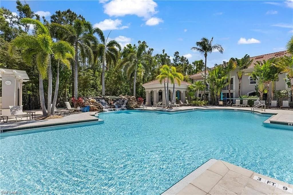 23520 Alamanda DR 202-32