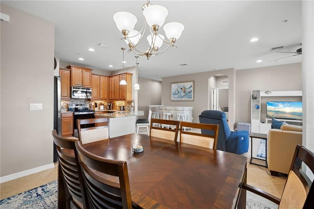 23520 Alamanda DR 202-20