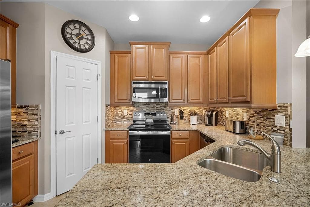23520 Alamanda DR 202-14