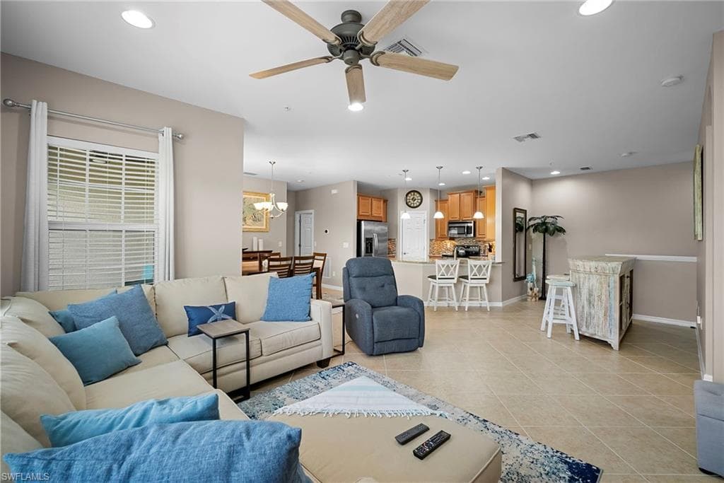 23520 Alamanda DR 202-11