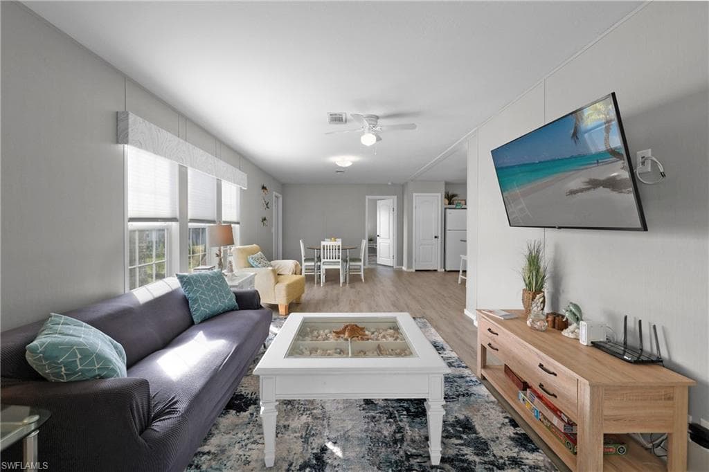 1747 Beverly DR-12