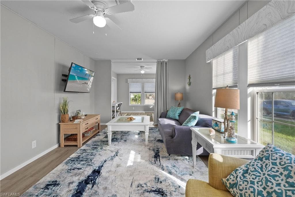 1747 Beverly DR-11