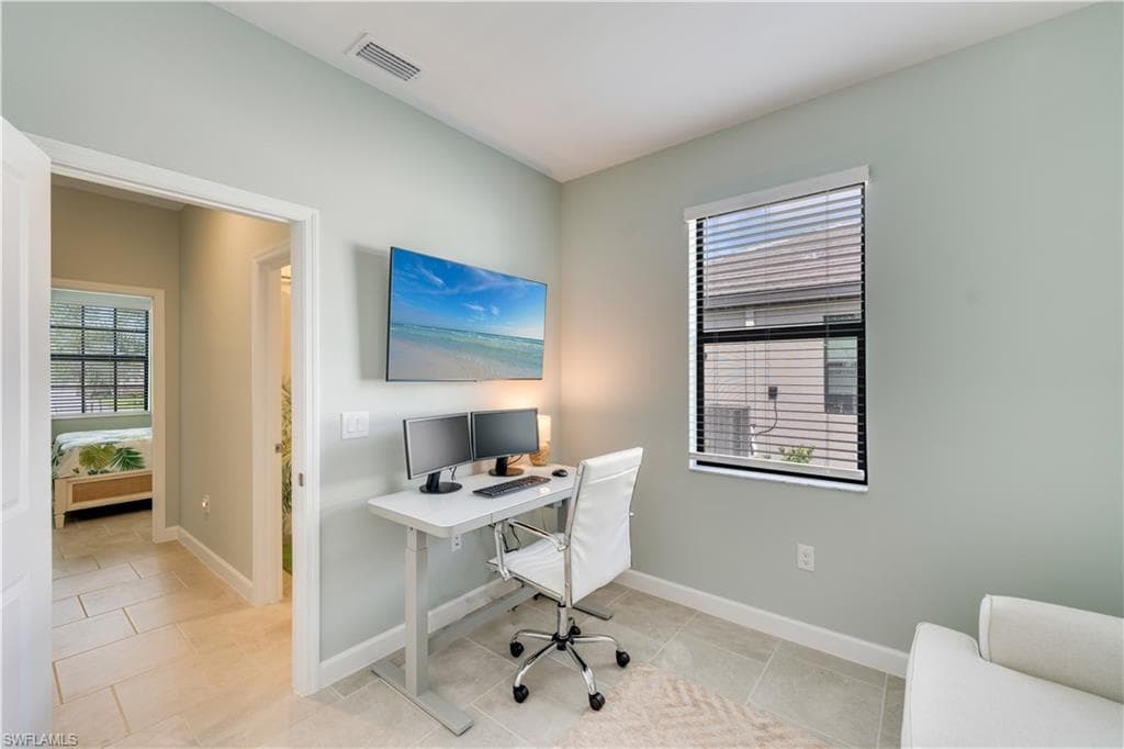 18546 Ives DR-32