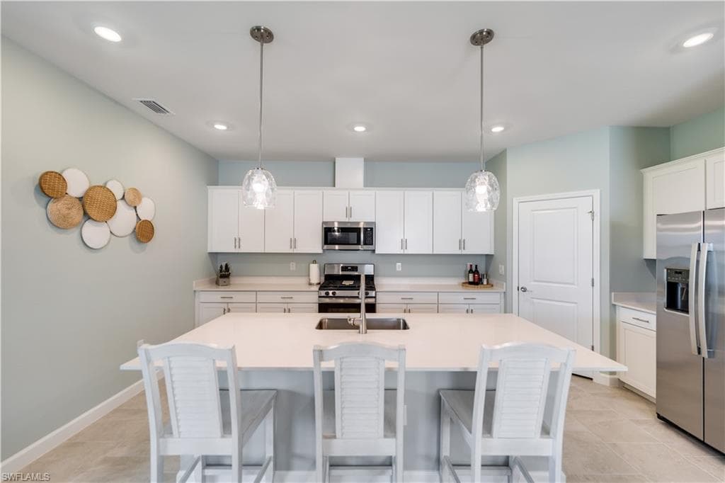 18546 Ives DR-15