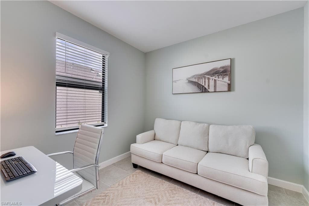 18546 Ives DR-31