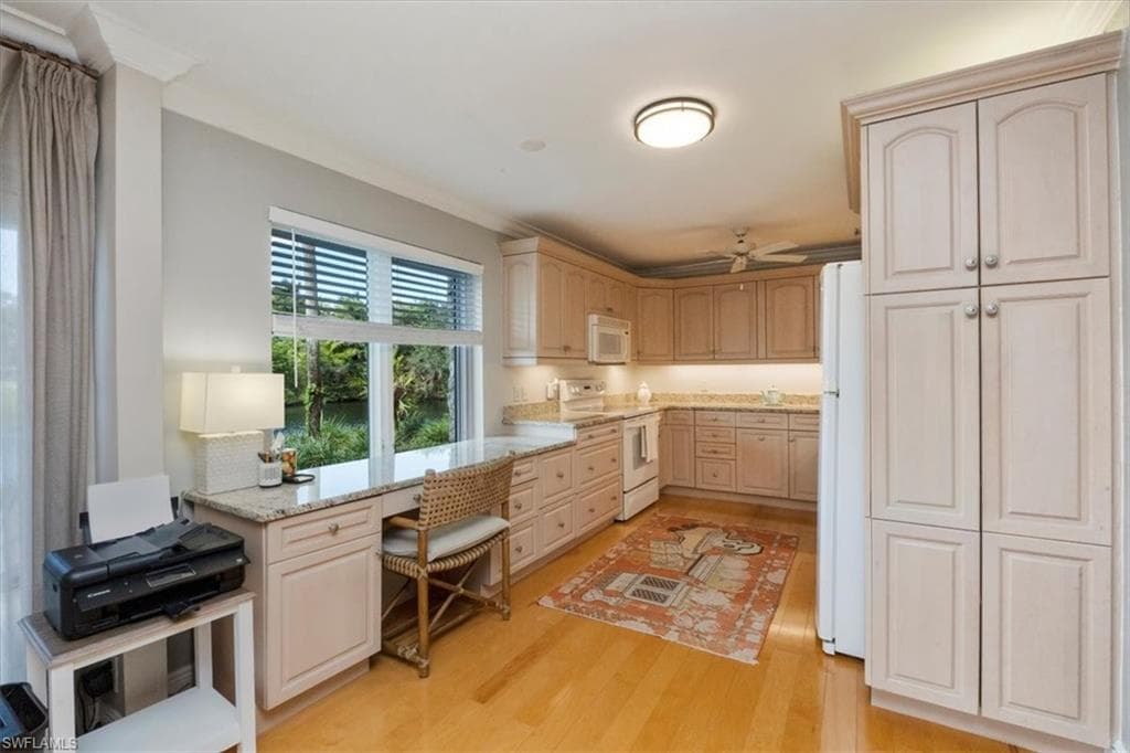 102 Clubhouse DR 176-12