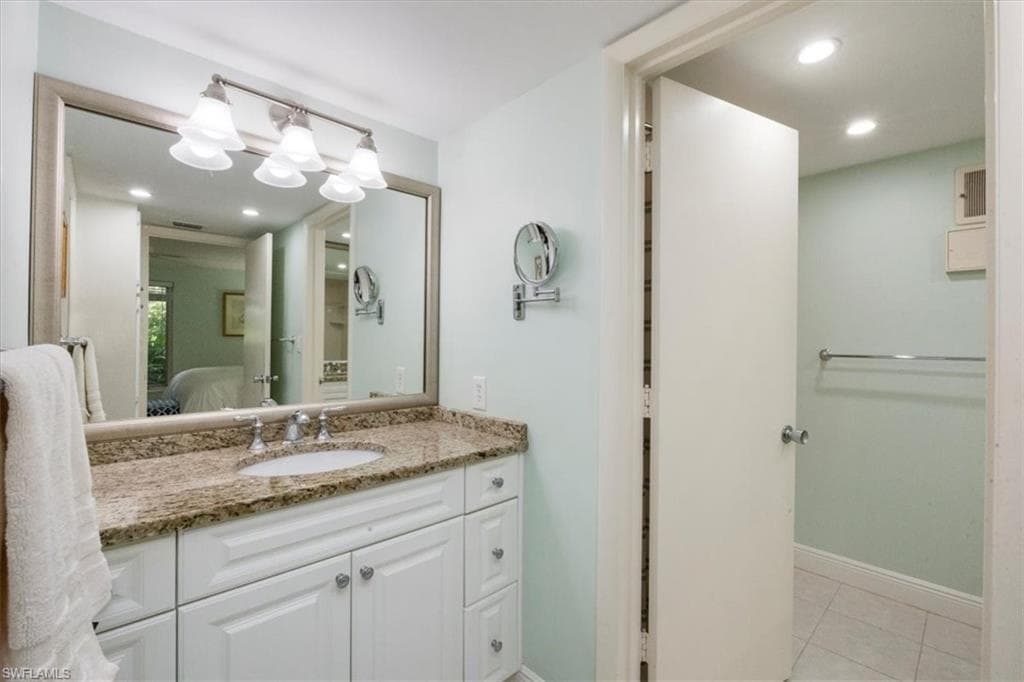 102 Clubhouse DR 176-15