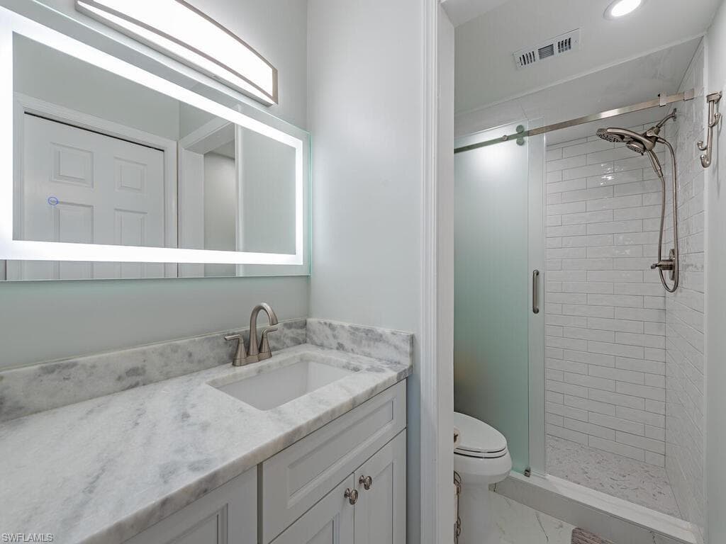 4556 ANDOVER WAY E104-8