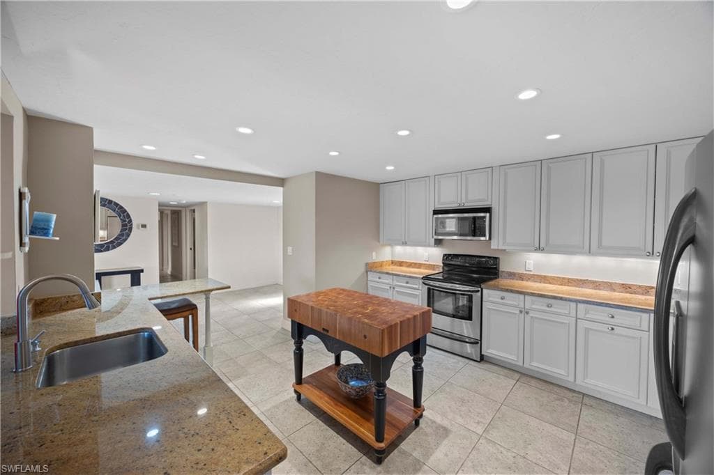 15 Bluebill AVE 103s-6