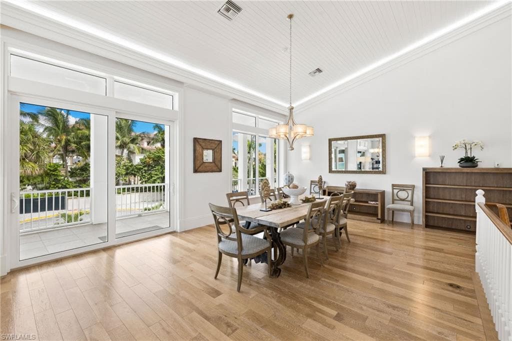 40 32nd AVE S-16