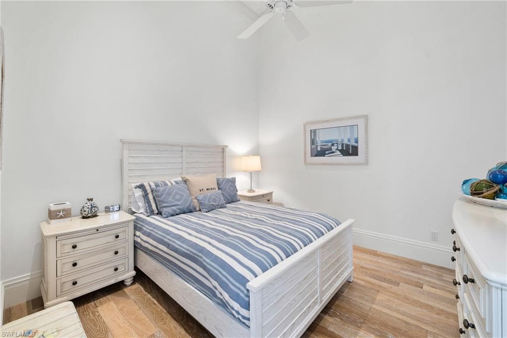 40 32nd AVE S-38