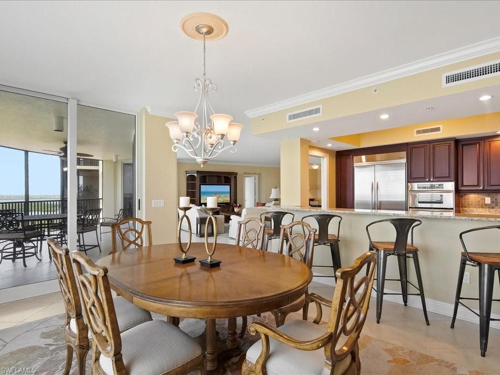 1050 Borghese LN 1804-12