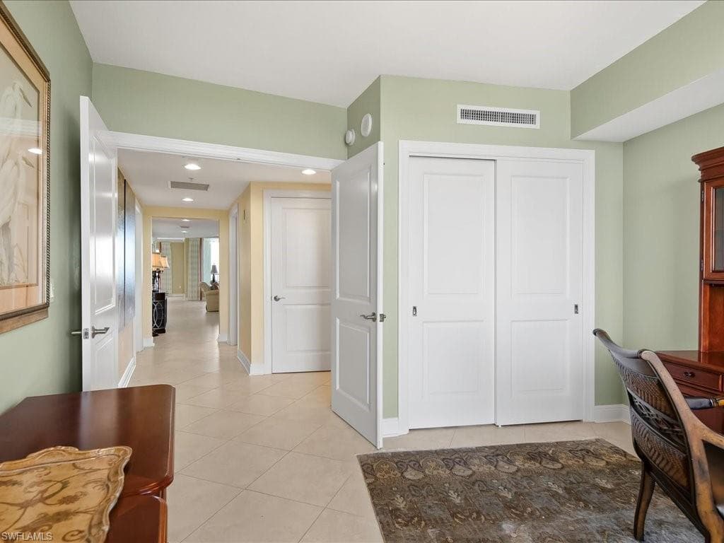 1050 Borghese LN 1804-22