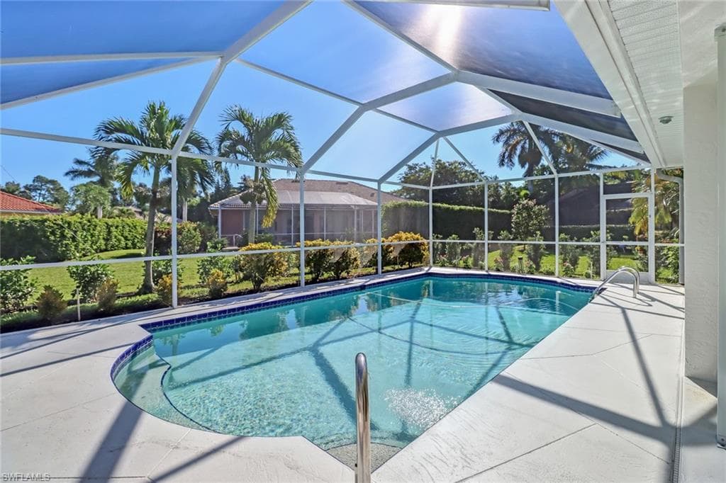 28070 Winthrop CIR-22