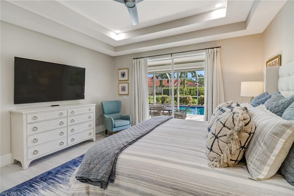 28070 Winthrop CIR-14
