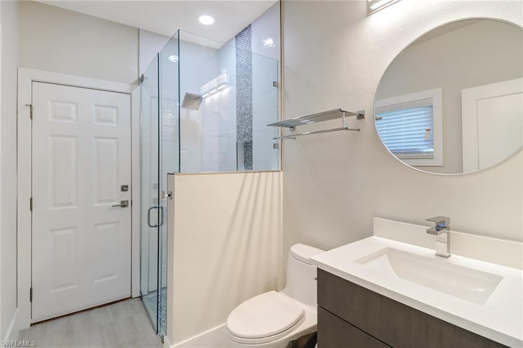 28070 Winthrop CIR-21