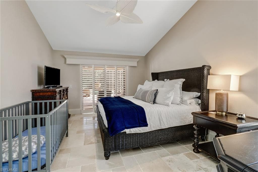 28567 Clinton LN-18