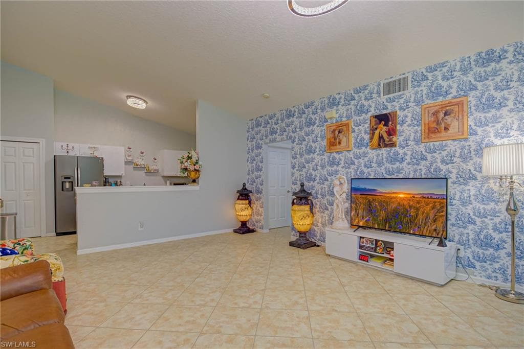 1050 Hancock Creek South BLVD 203-6