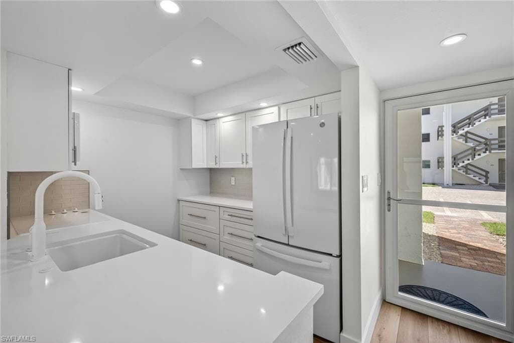 1610 Middle Gulf DR F2-11