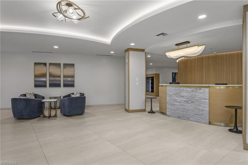 4005 Gulf Shore BLVD N 1405-17