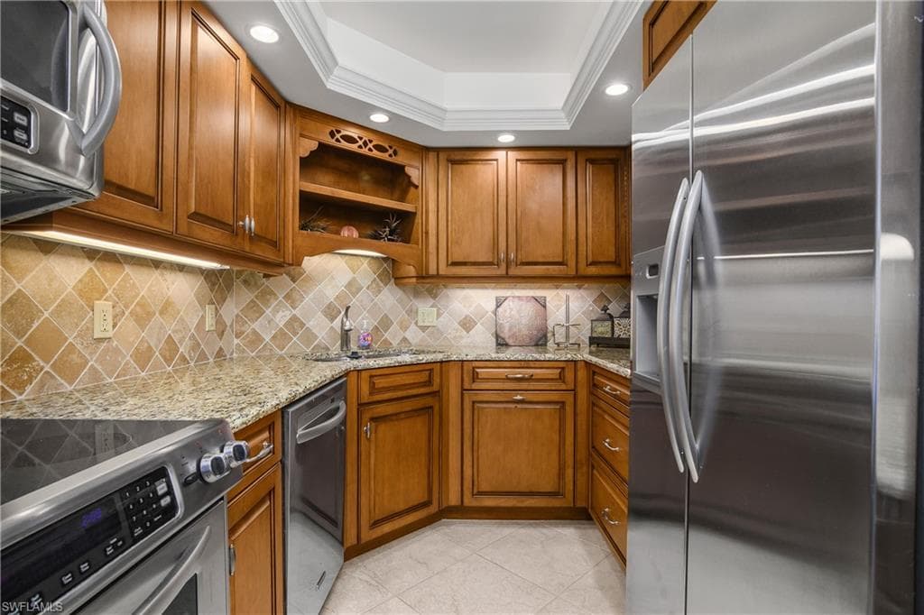 4005 Gulf Shore BLVD N 1405-7