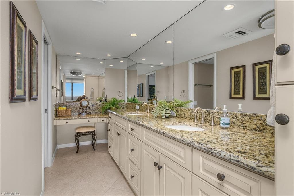 4005 Gulf Shore BLVD N 1405-11