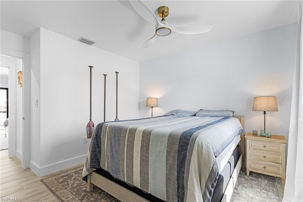 121 JAMAICA DR-20
