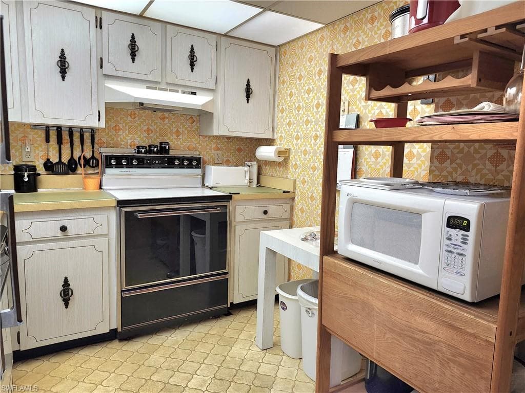 3490 N Key DR 403-16
