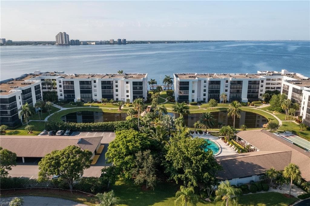3490 N Key DR 403-1