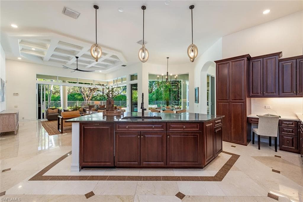 1252 POCANTICO LN-16