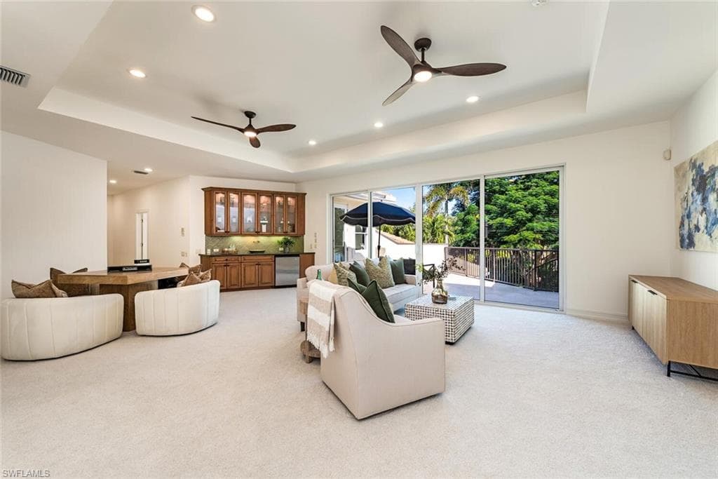 1252 POCANTICO LN-28