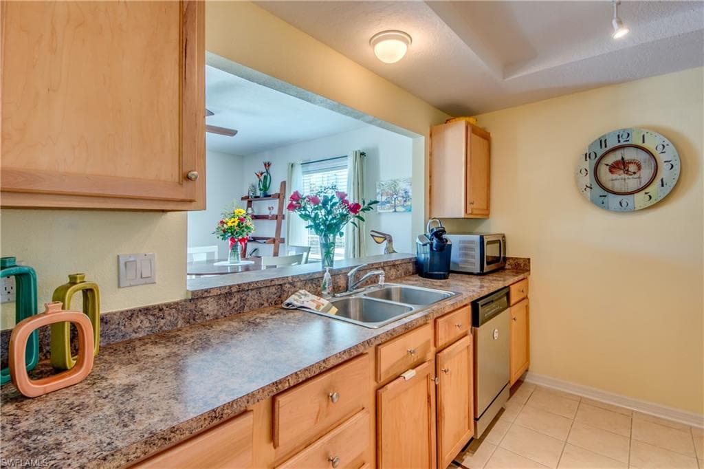 3324 N Key DR 5-15