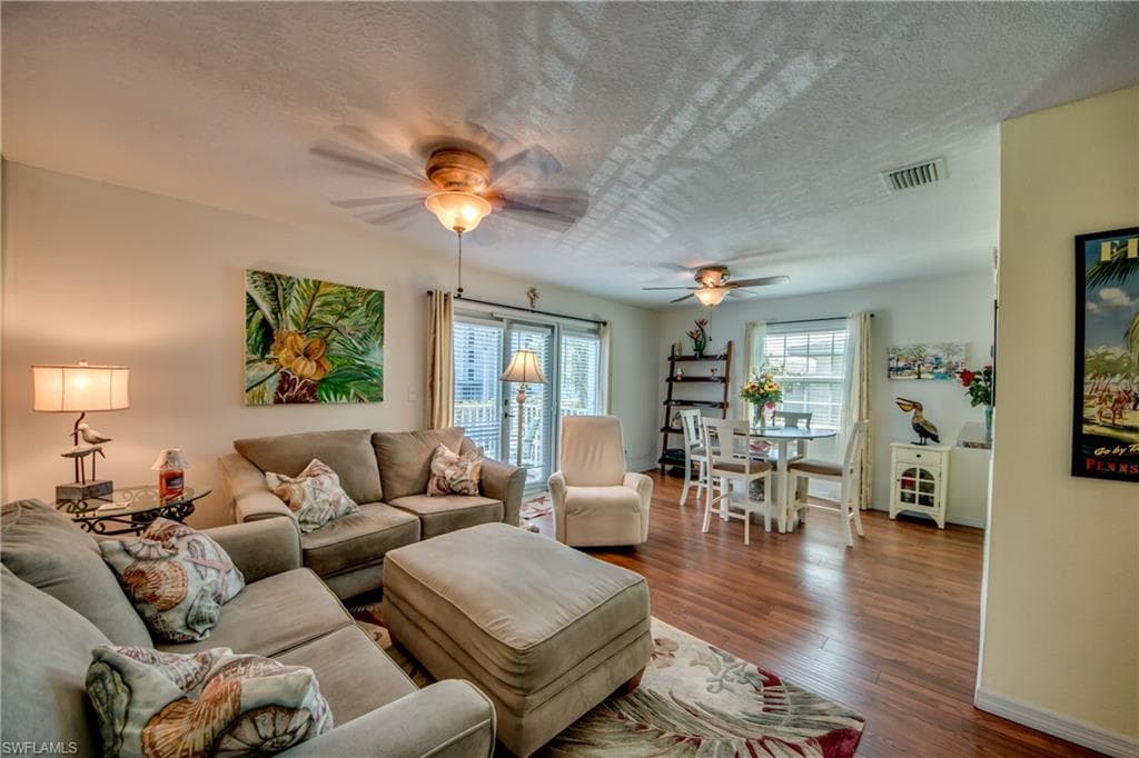 3324 N Key DR 5-4