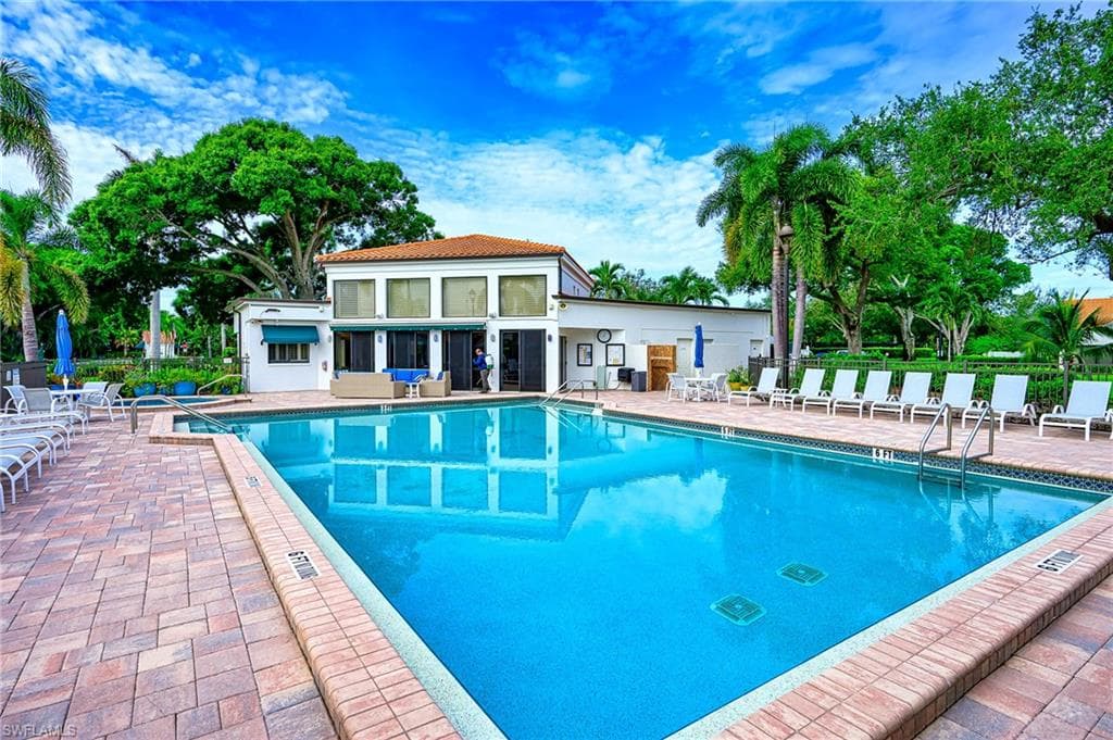 649 Beachwalk CIR C101-11