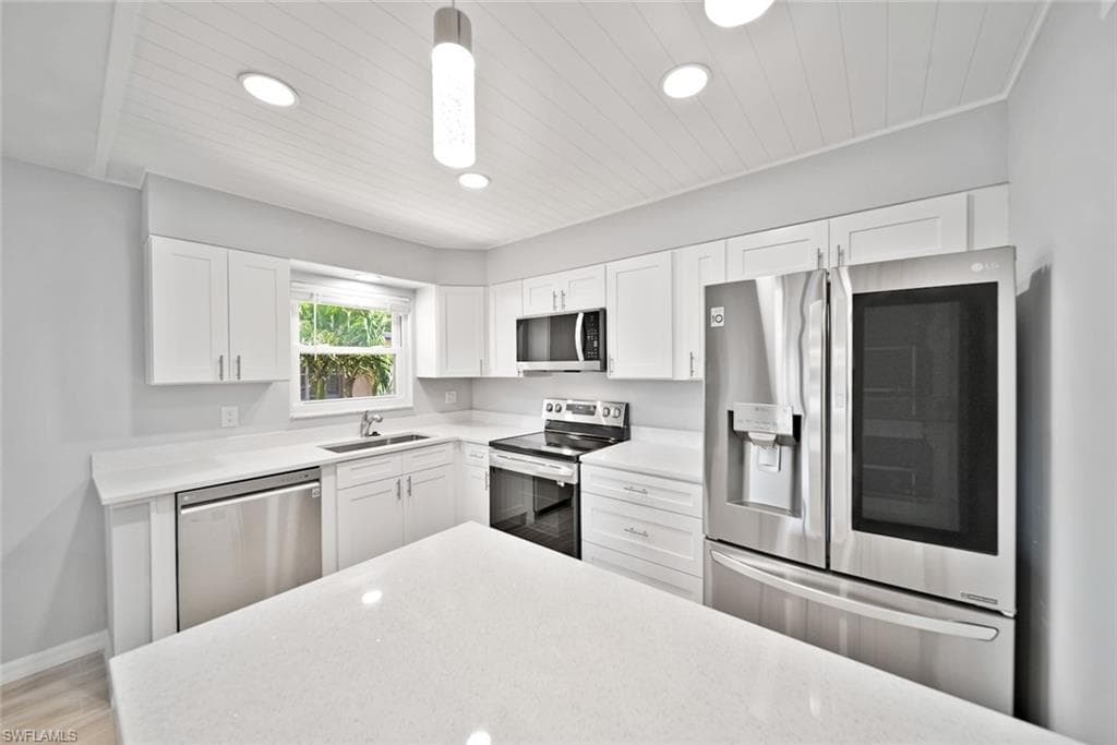 16881 Davis RD 721-9