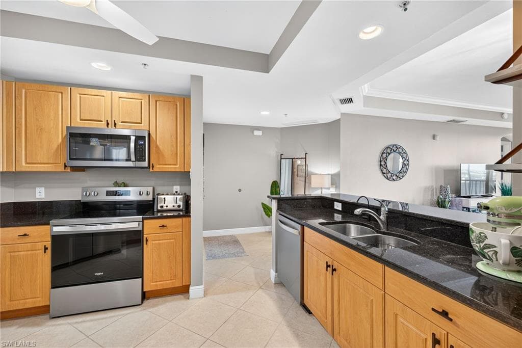 2743 1st ST 701-11