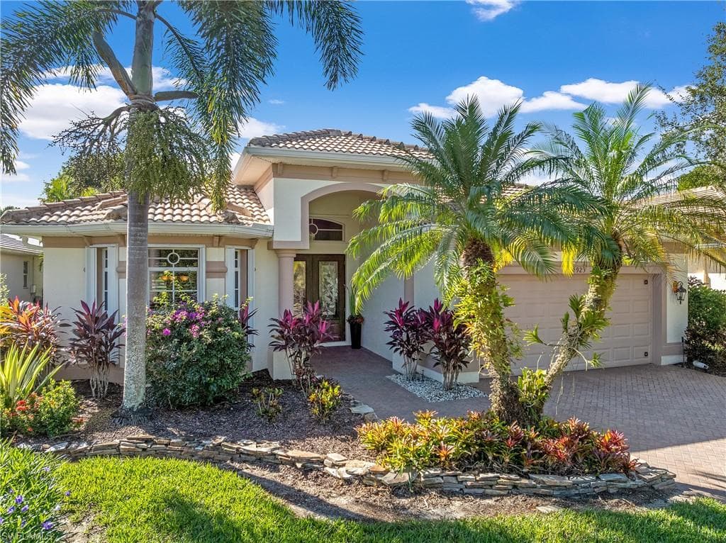 4923 Cerromar DR-2