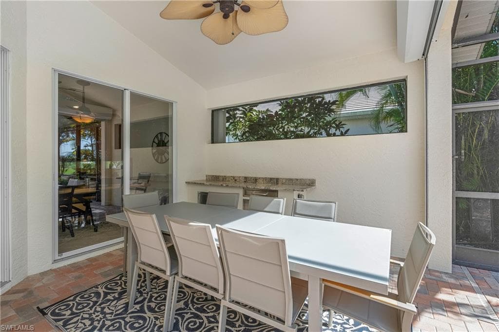 4923 Cerromar DR-12