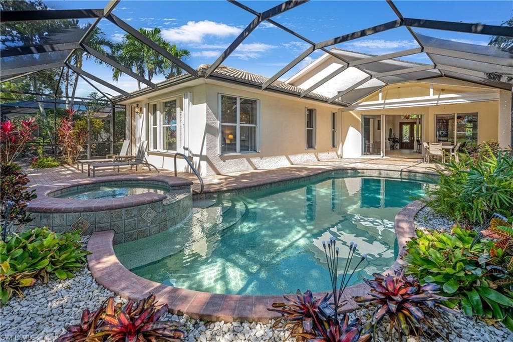 4923 Cerromar DR-15