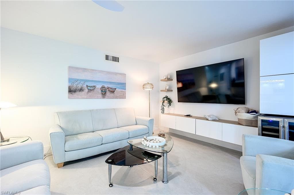 592 Beachwalk CIR N202-9