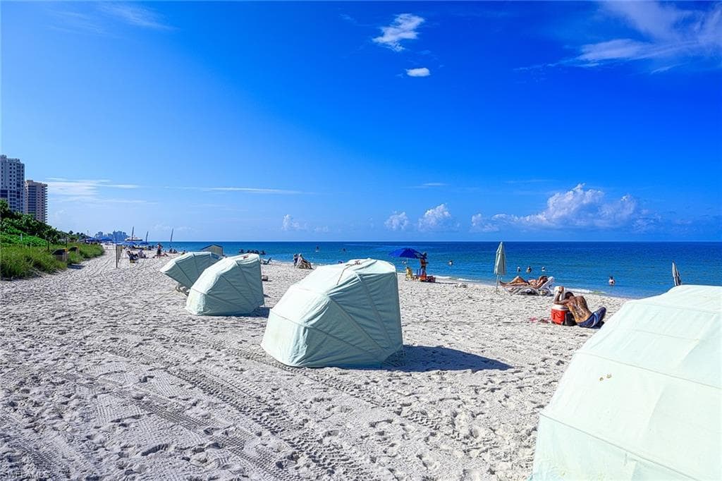 592 Beachwalk CIR N202-35