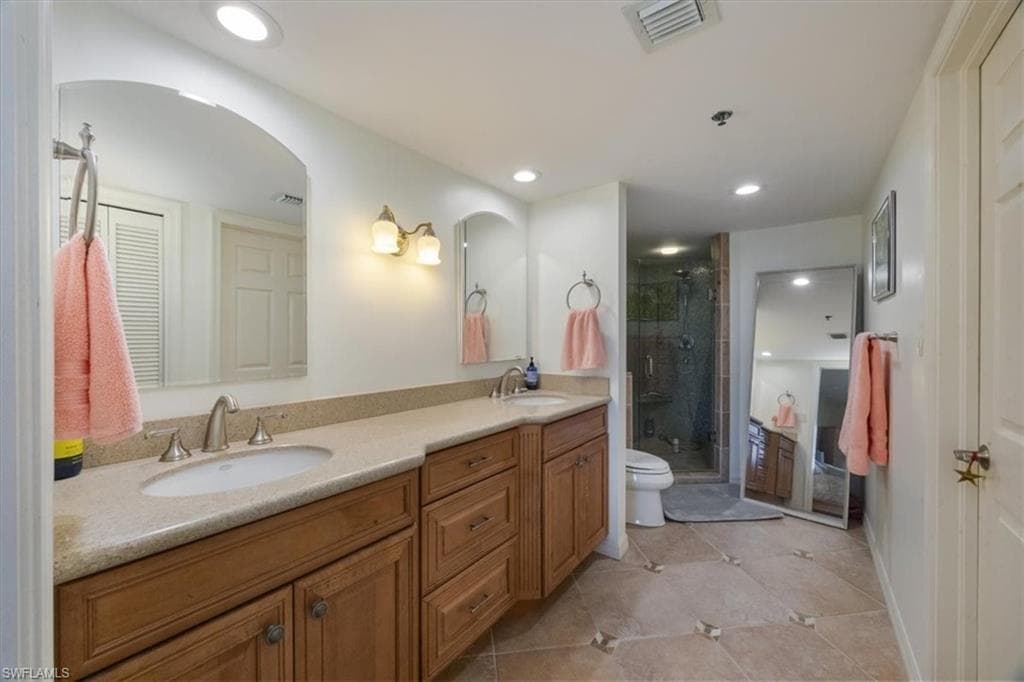 4130 Bayhead DR 301-16