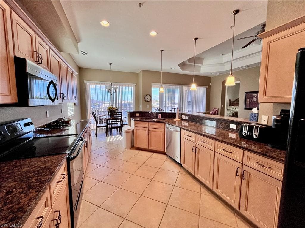 190 Shadroe Cove CIR 703-5